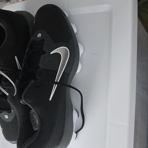 Nike Black and White Athletic Shoes